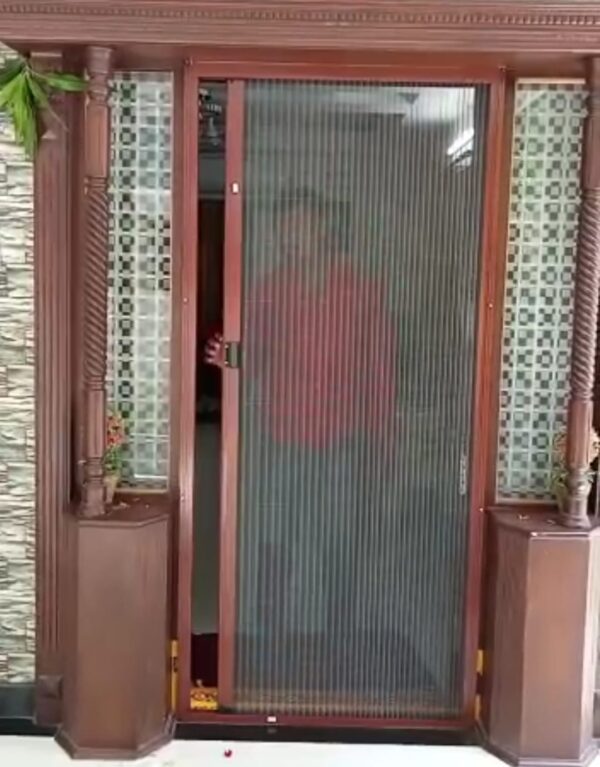 Mess door